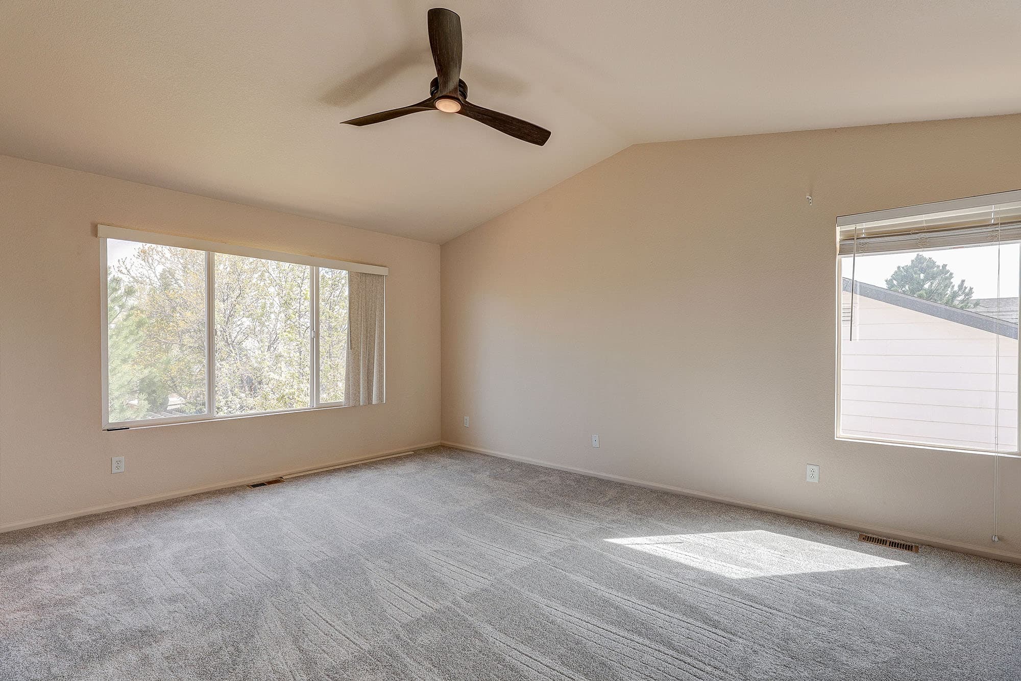 Empty bedroom room before virtual staging